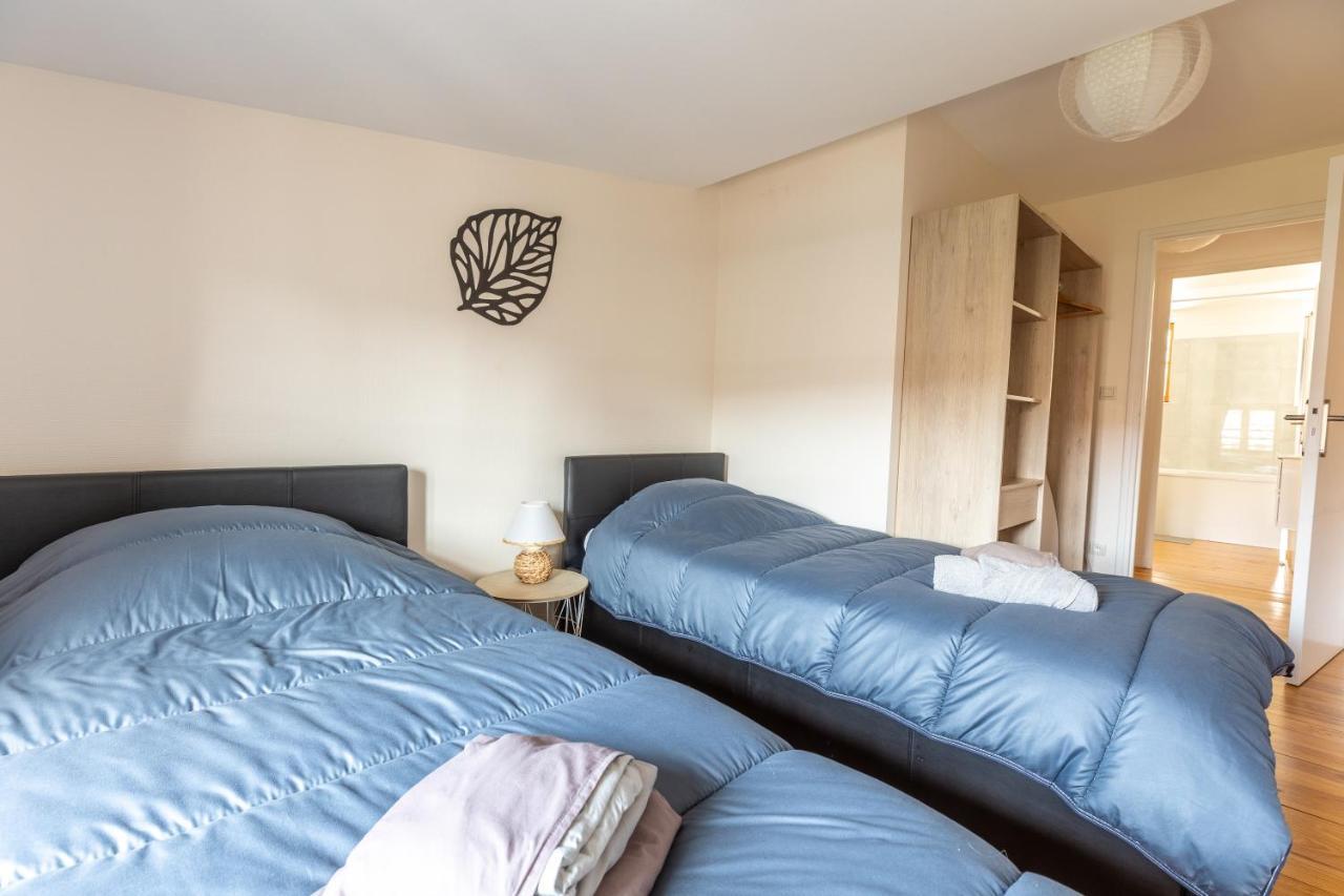 Le Double Pirou # 2 Appartements # Halte Auvergne Thiers Exterior photo