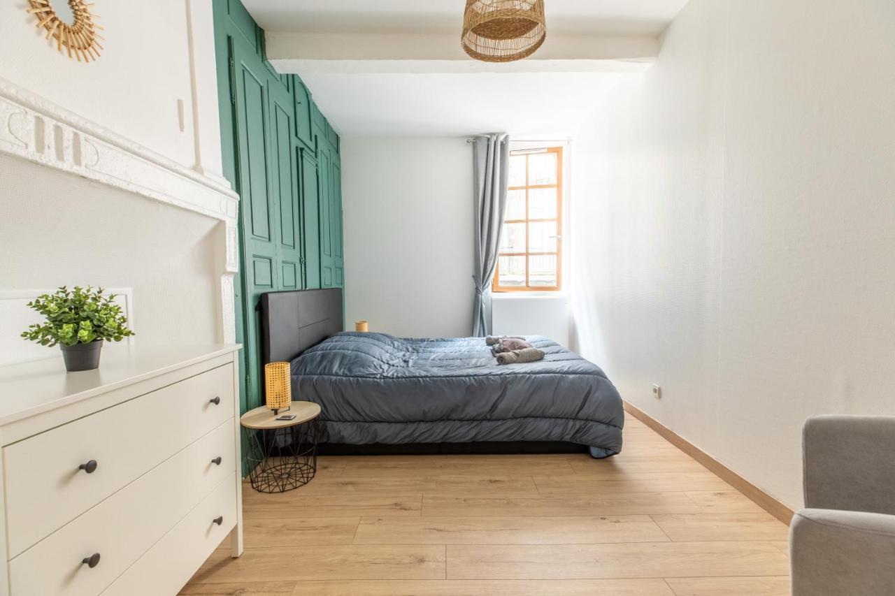 Le Double Pirou # 2 Appartements # Halte Auvergne Thiers Exterior photo