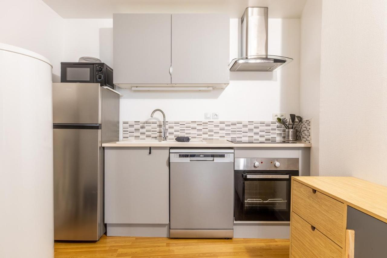 Le Double Pirou # 2 Appartements # Halte Auvergne Thiers Exterior photo