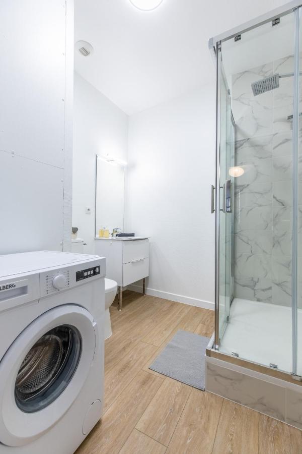 Le Double Pirou # 2 Appartements # Halte Auvergne Thiers Exterior photo